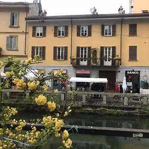 lovelyloft-alzaia-naviglio.it-lombardy.com/